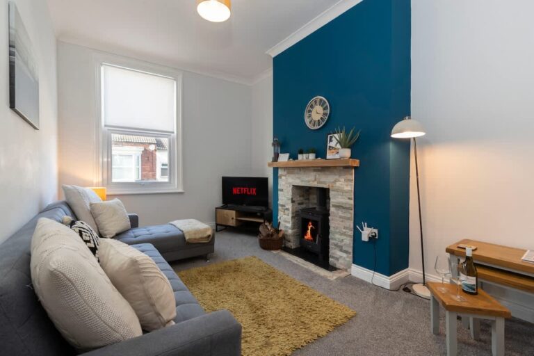 Saltburn Centre 2-Bed Apartment | Nestia Stays