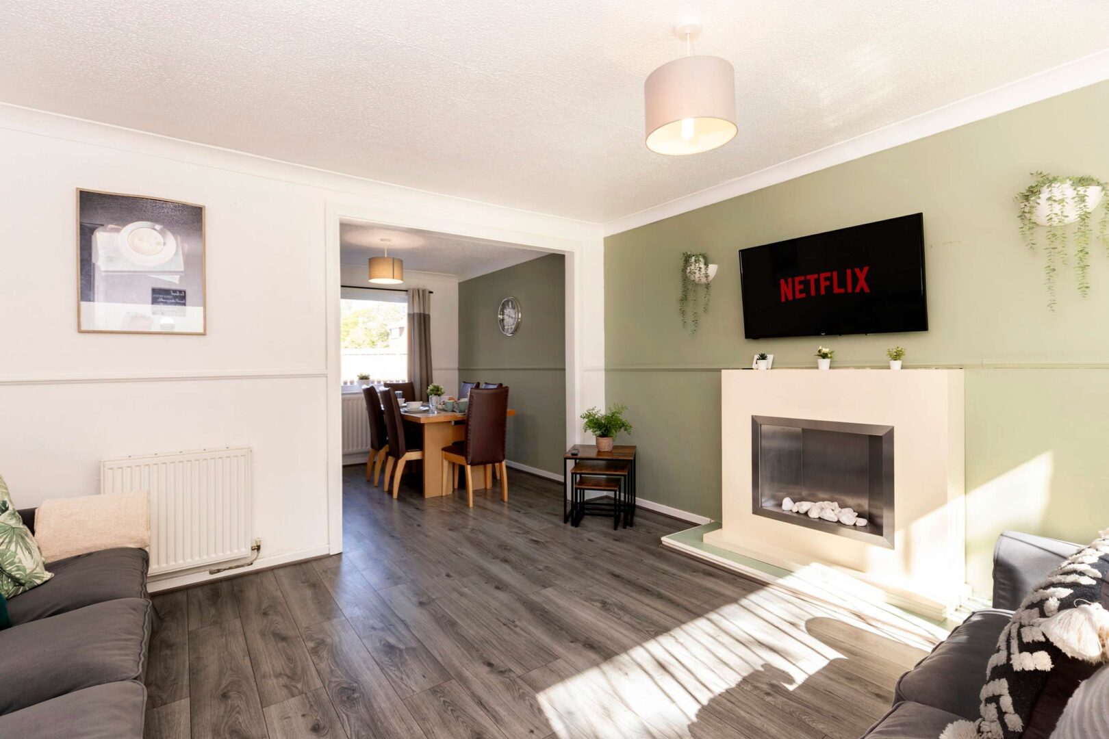 3-Bed House Near City, Parking, Sleeps 5 photo 3
