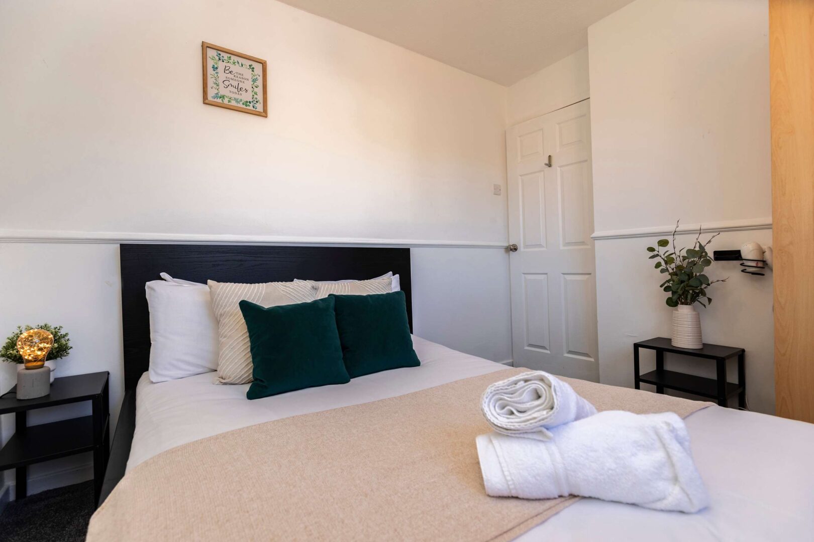 3-Bed House Near City, Parking, Sleeps 5 photo 5