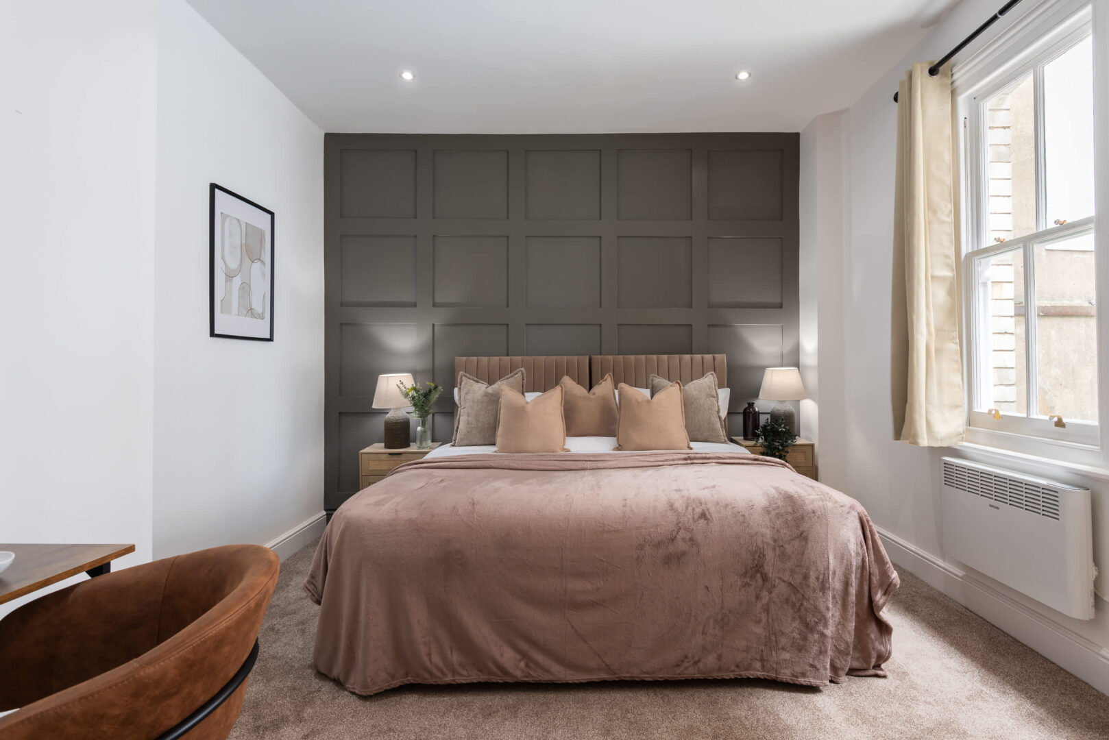 Unique Split-Level 1 Bed Apt in Central Hull photo 2