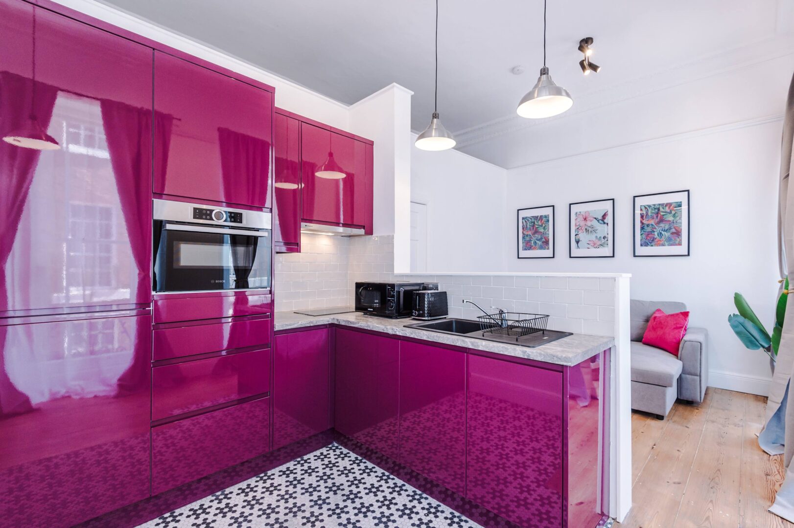 Parliament St Apt 2 – Central Hull – Sleeps 4 photo 1