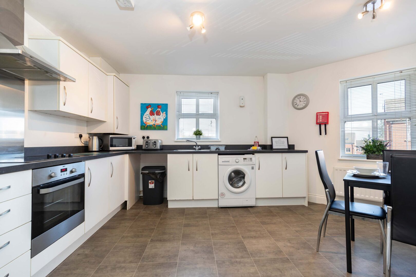 Spacious 3-Bedroom Flat in Gateshead photo 9