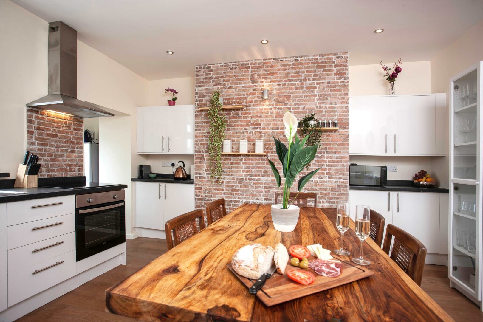 Stylish 3-Bed Home – Sleeps 5 – Bishop Auckland photo 3
