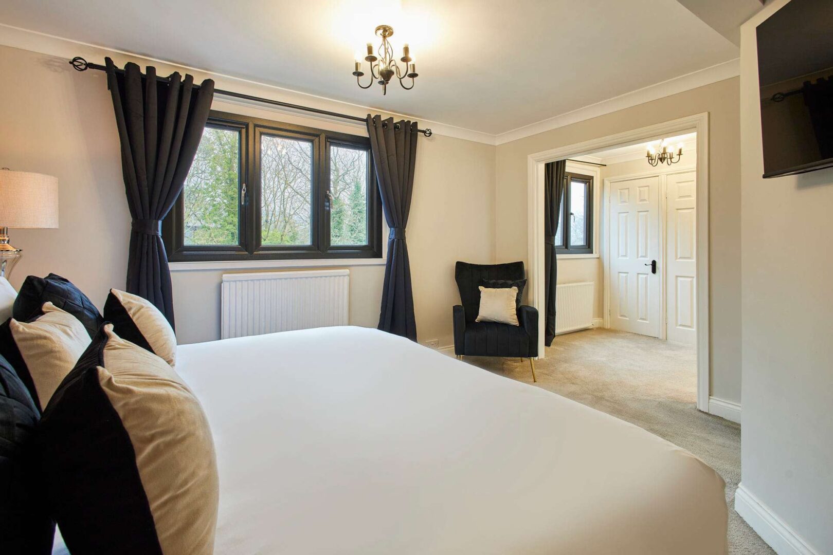 Great Ayton Townhouse Retreat, Sleeps 6, 3 Bedroom photo 2
