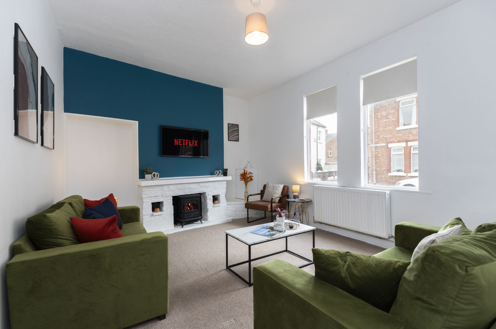 3-Bed Darlington Home, Sleeps 8, Parking photo 9