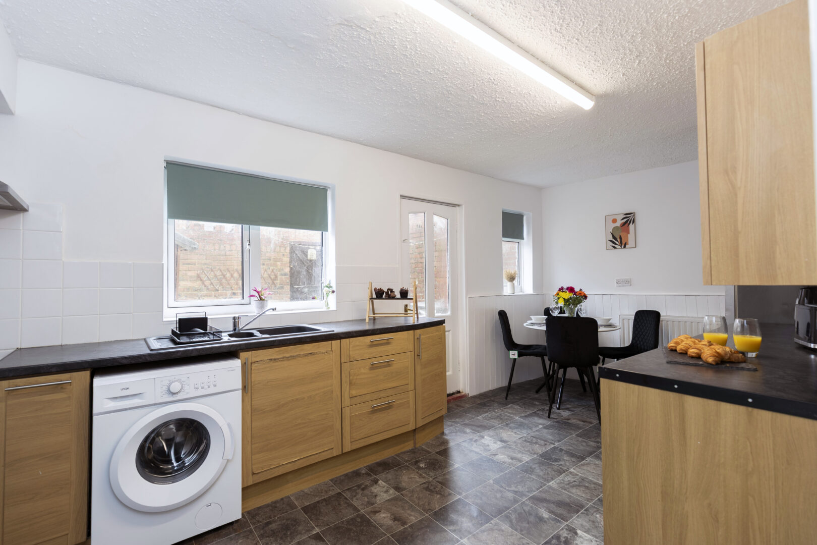3-Bed Darlington Home, Sleeps 8, Parking photo 8