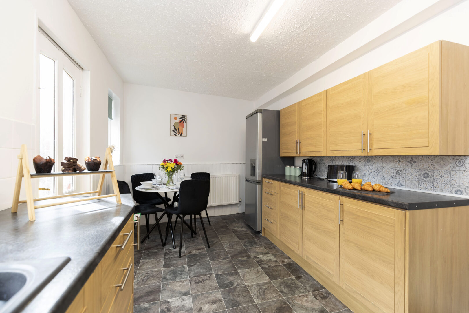 3-Bed Darlington Home, Sleeps 8, Parking photo 7