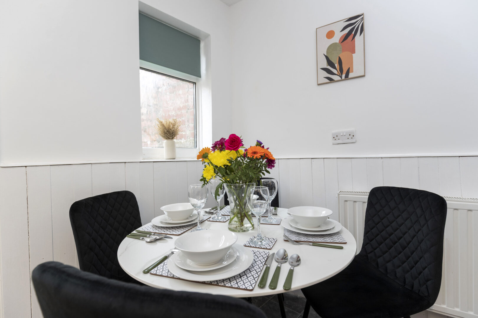 3-Bed Darlington Home, Sleeps 8, Parking photo 5