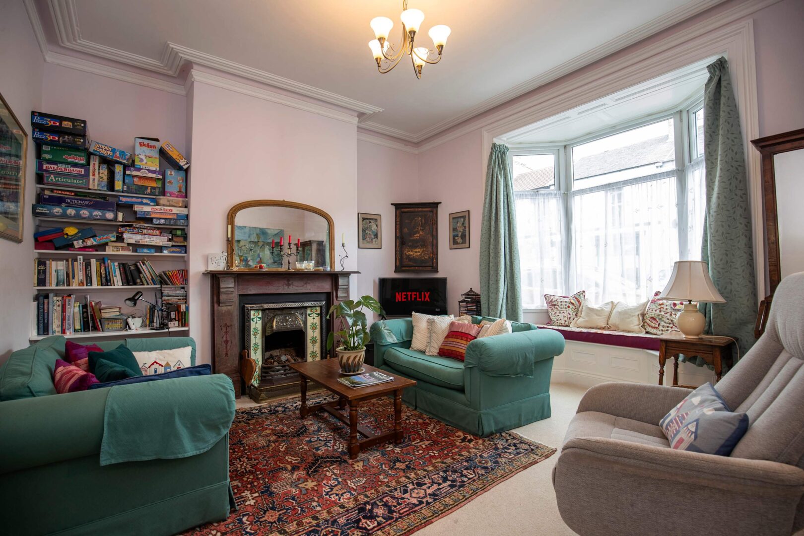 Characterful 5 Bedroom Coastal Home, Sleeps 10 photo 9